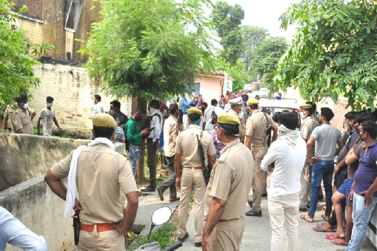 UP Crime News: Police have revealed that the daughter had murdered by maternal uncle after mother was planing in Saharanpur