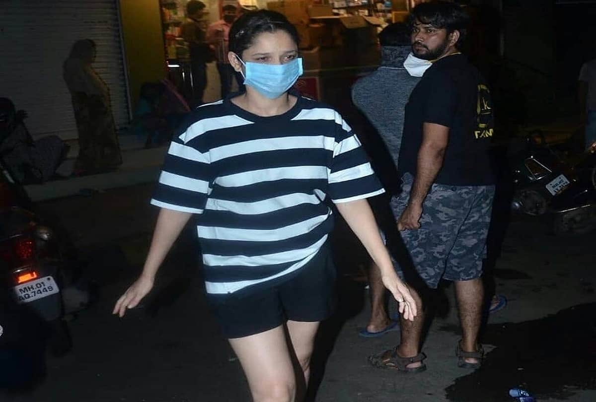 Ankita Lokhande spotted after Sushant Singh Rajput death distributing chocolates to needy