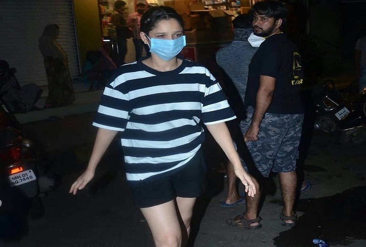 Ankita Lokhande spotted after Sushant Singh Rajput death distributing chocolates to needy