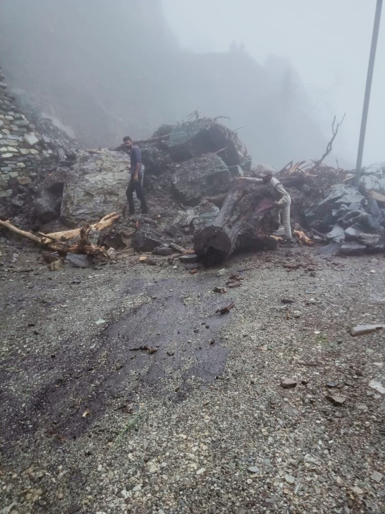 seven roads closed in bageshwar