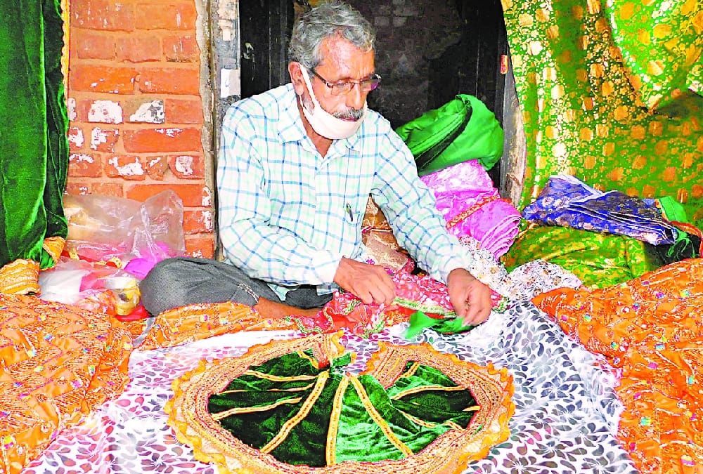 Ayodhya Ram Mandir Bhoomi Pujan News: Ramlala will wear new clothes on Bhoomi poojan day.