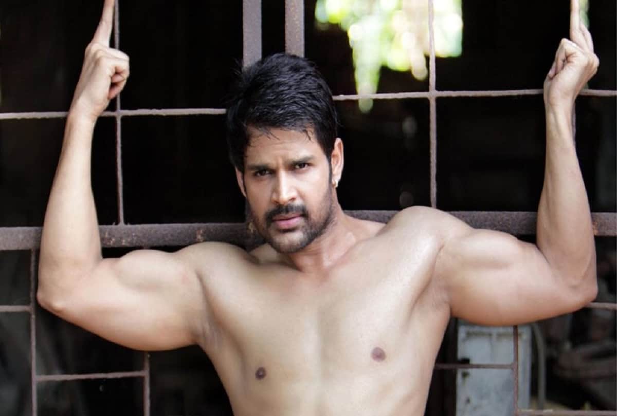 police booked actor Shaam and 12 others on charges of gambling in an apartment complex in Nungambakkam