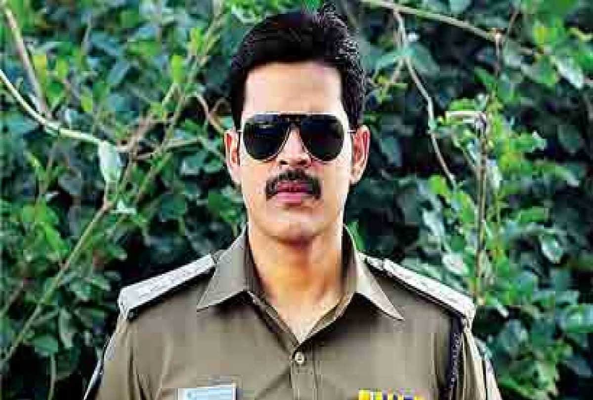 police booked actor Shaam and 12 others on charges of gambling in an apartment complex in Nungambakkam