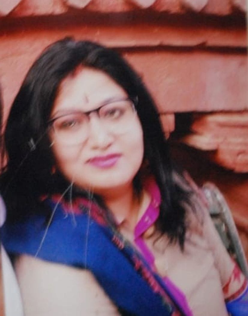 Dead body of bank manager found hanging