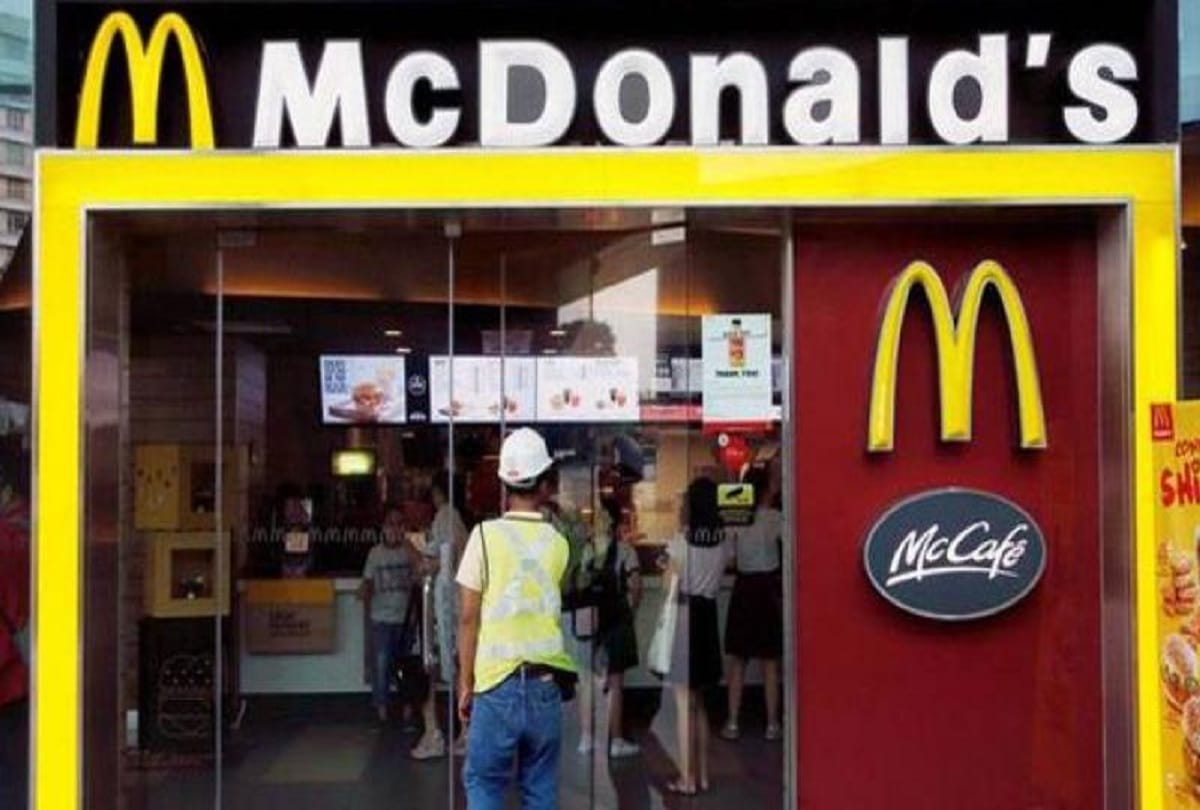Lockdown effect on global economy, McDonald corp global sales broad drop in limit operations due COVID19 lockdown