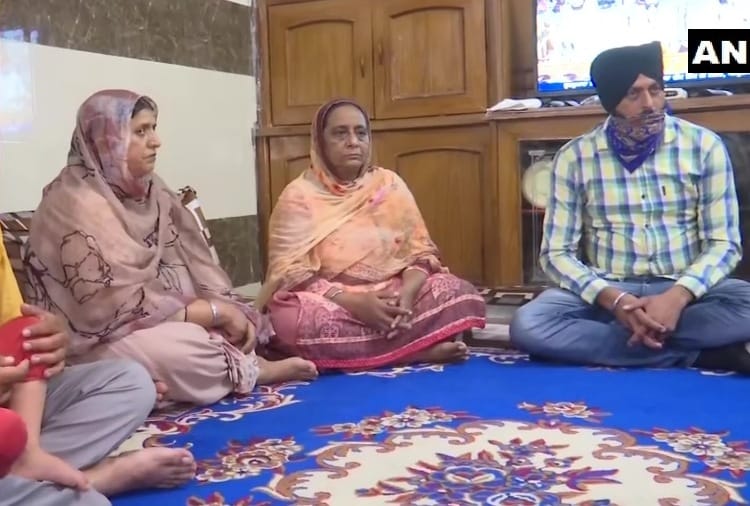 Amritsar News: Few Sikh families who migrated from Afghanistan to India demand citizenship