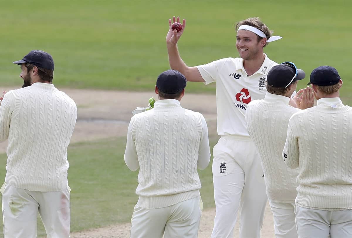 father son duo in cricket Father matches referee and son Stuart broad littered in the ground