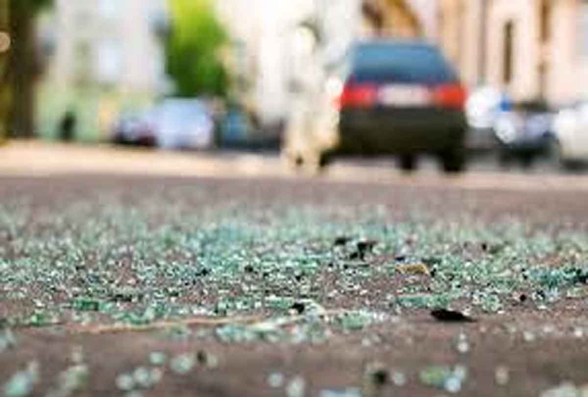 Ambulance and Tempo collide, one killed, 11 injured, including eight children in farrukhabad