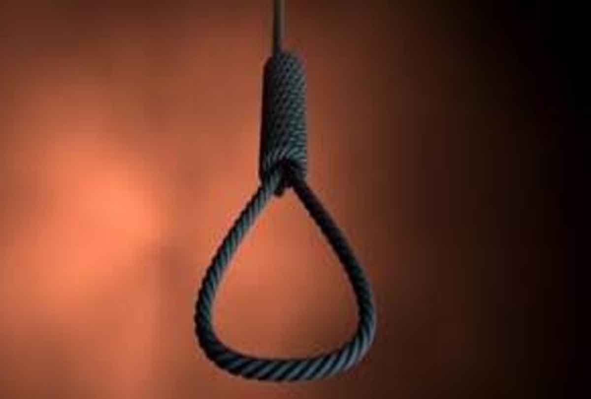 woman committed suicide in auraiya up