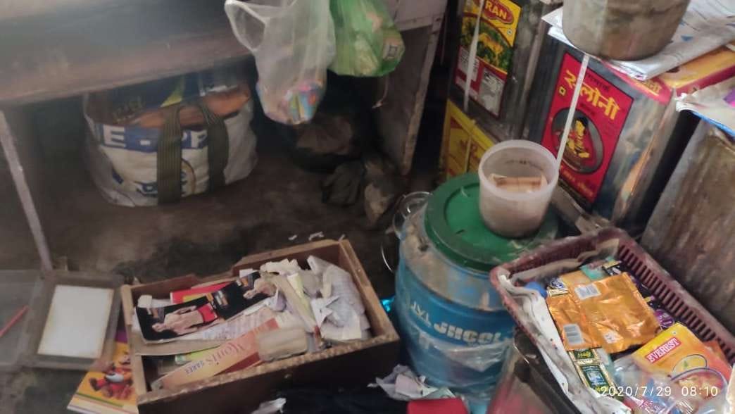 Nine shop shutters stolen at Balesra Chatti, no one is aware