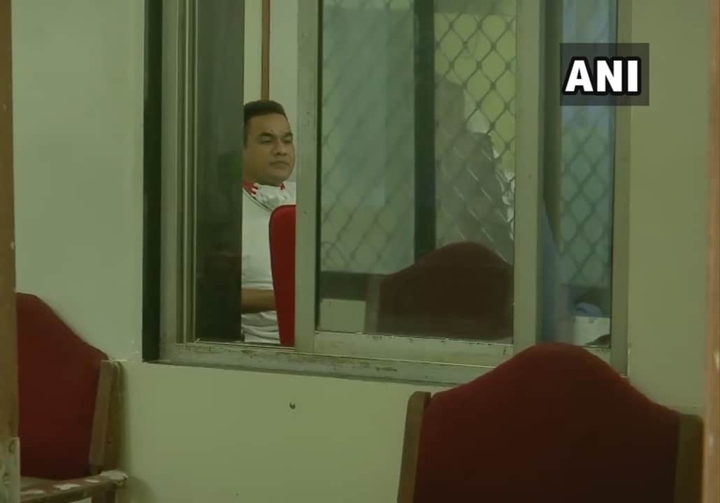Bihar Police arrived at the office of Deputy Commissioner of Police Crime Branch CID in Sushant Singh Rajput death case