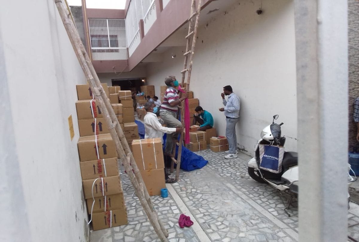 Drug Peddler Vikki Arora Godown Search In Agra By Panjab Police