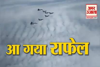 Five Rafale jets in the Indian airspace, flanked by two Su-30MKIs