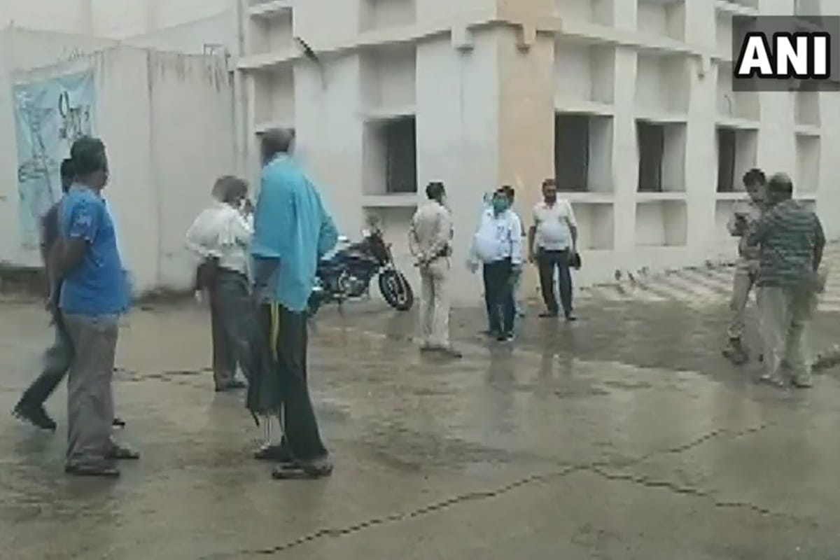 patient died allegedly by suicide at covid 19 centre in Chhatarpur last night Police is probing matter
