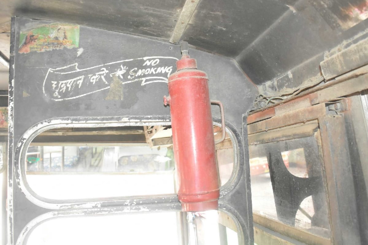 Rakshabandhan campaign relies on tarpaulin buses, officials doing negligence