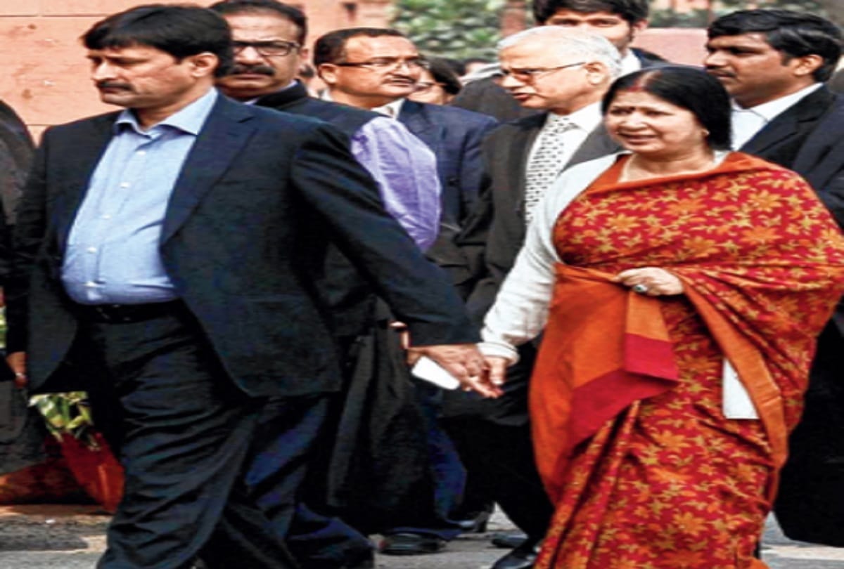 No relief from Supreme Court to Sahara Director Vandana Bhargava