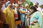 भाजपा कार्यालय के लोकार्पण पर पौधरोपण करते केंद्रीय राज्य मंत्री रतनलाल कटारिया, विधायक, पूर्व ?
