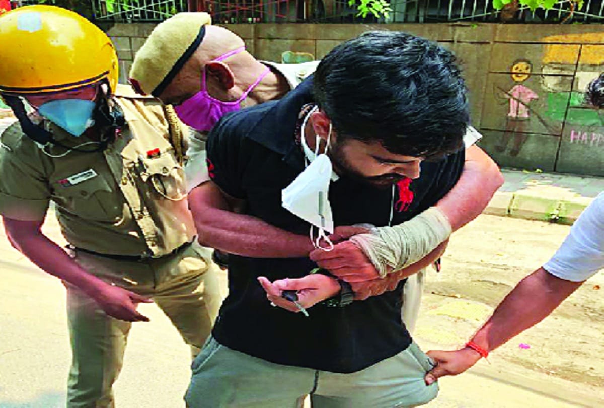 Arrest of a man after high voltage drama in delhi