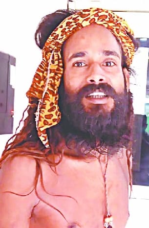 Baba ji's baton snatched away, addicts upset Chela reached captain's office
