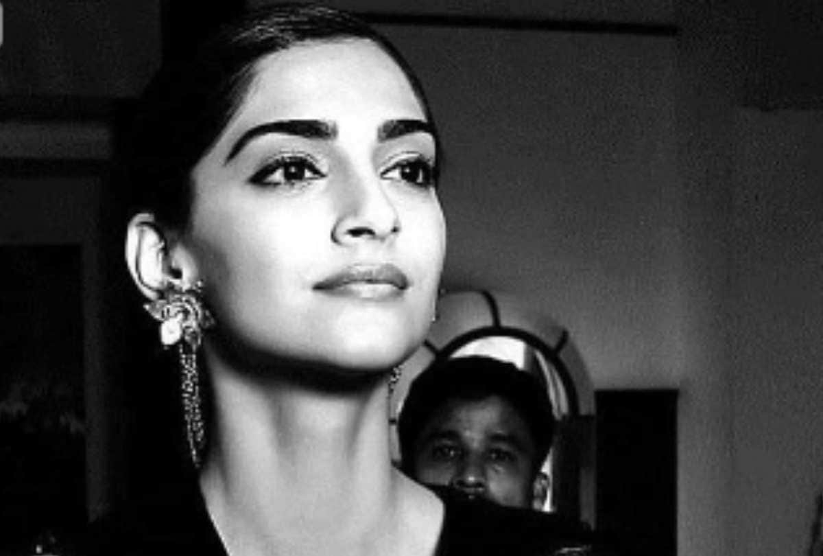 Sonam Kapoor Started Shooting In London For Her Upcoming Film Blind Directed By Shome Makhija