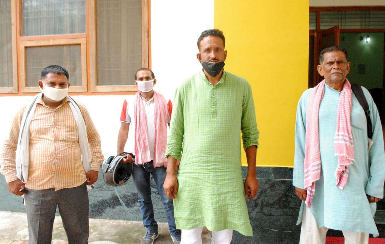 samaajasevee sansthaon ke pratinidhiyon, adhikaariyon ke bayaan darj kie