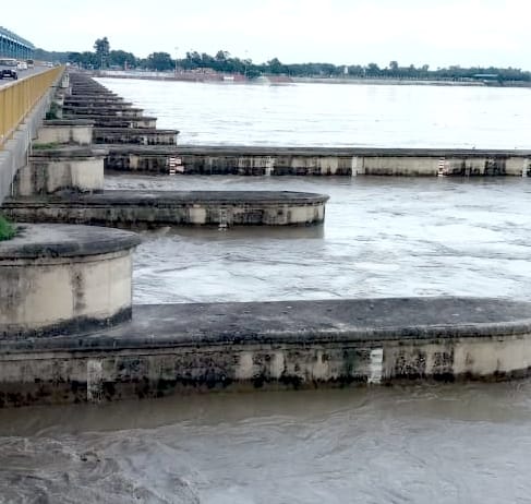 Water level of Ganga and Malan increased due to rain