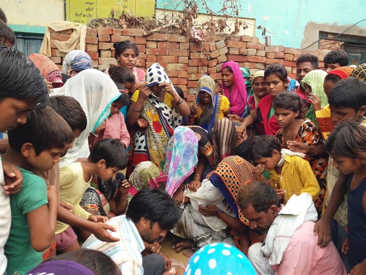 Hathras: Girl falls in water latch, dies