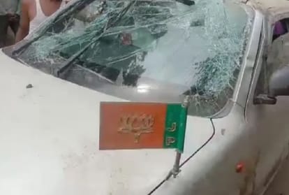 इसी कार से युवती को मारी टक्कर