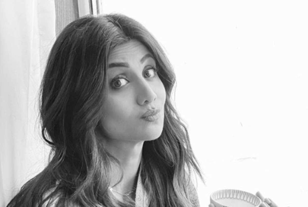 Shilpa Shetty open her new Bastian chain restaurant
