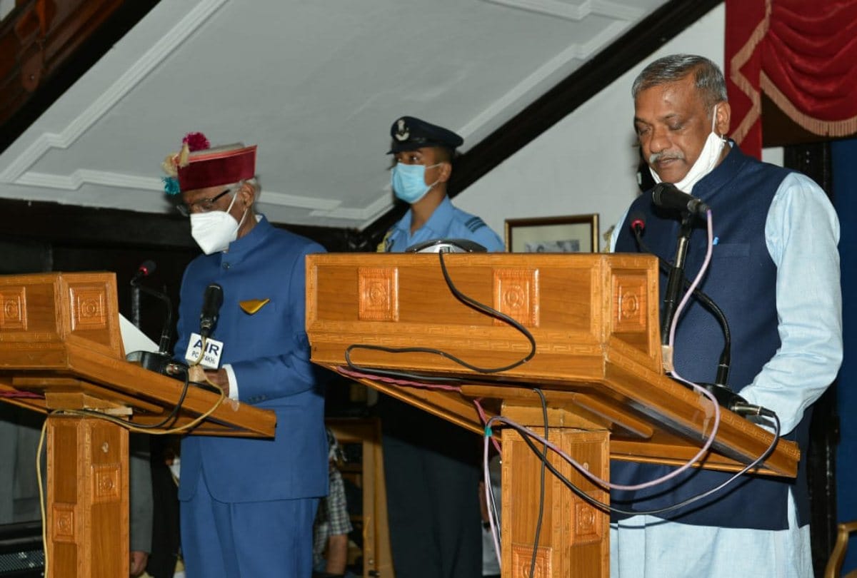 Himachal Cabinet Expansion Three New Cabinet Ministers Oath Taking Ceremony In Raj Bhawan Shimla and protest outside Himachal pradesh secretariat