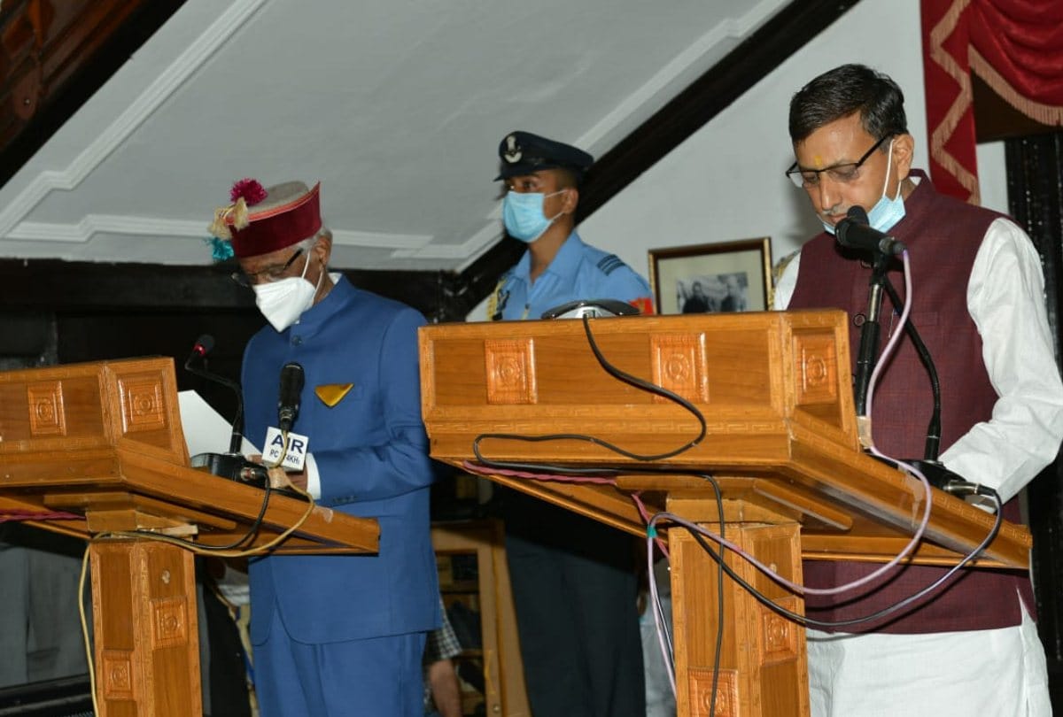 Himachal Cabinet Expansion Three New Cabinet Ministers Oath Taking Ceremony In Raj Bhawan Shimla and protest outside Himachal pradesh secretariat