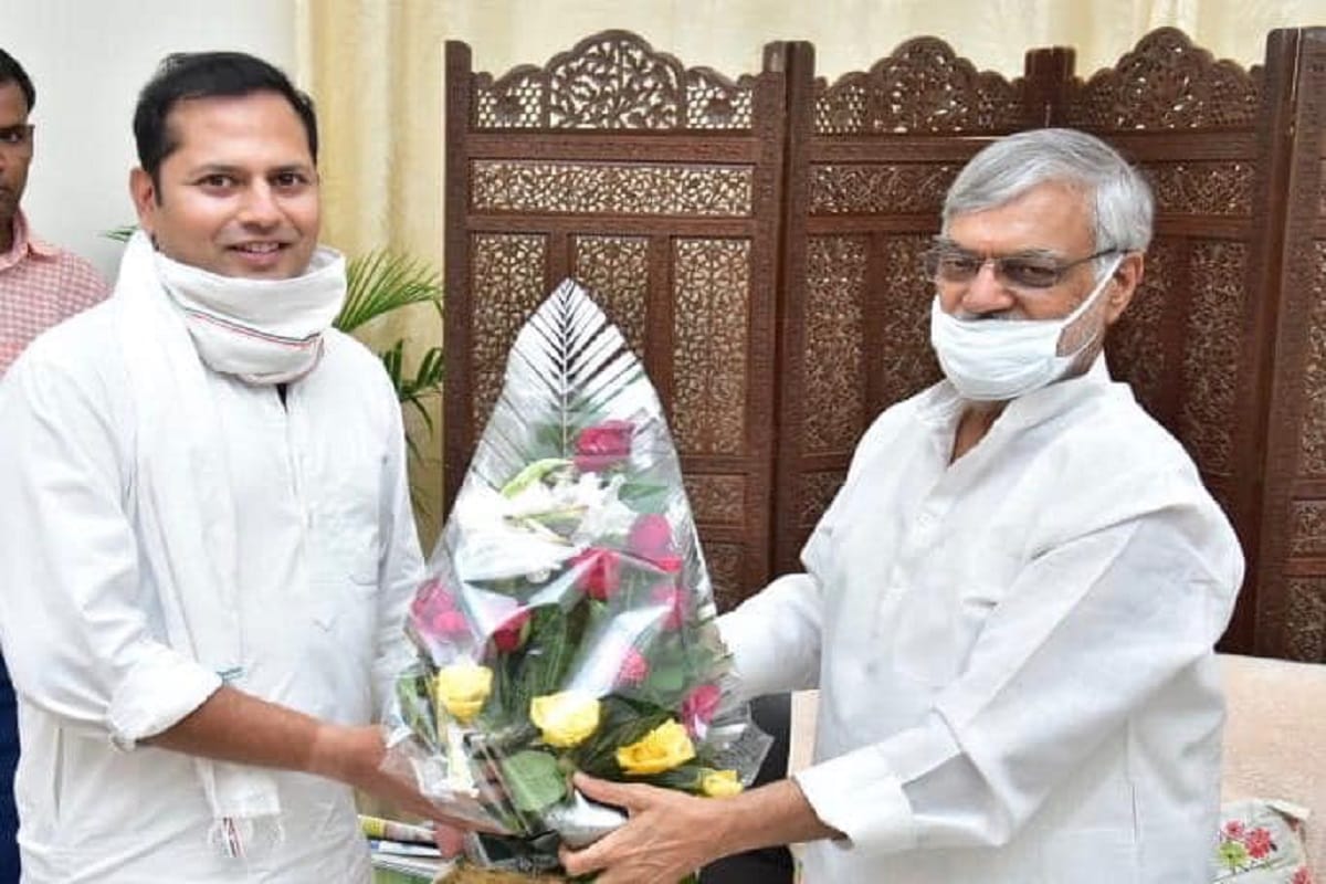Chief Minister Son Vaibhav Gehlot And Speaker Cp Joshi Video Goes Viral Over Rajasthan Political Crisis