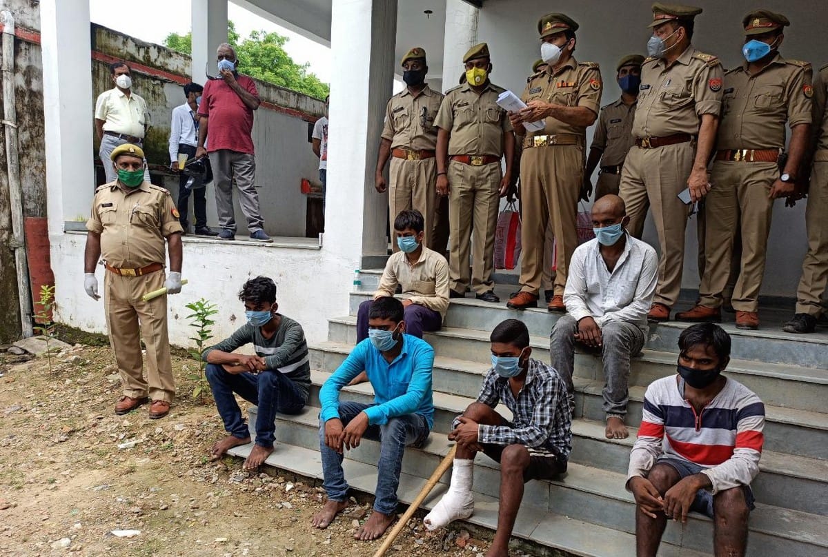 varanasi triple murder case police revealed three murders by MSC-Btech pass youths for 4.73 lakhs rupees