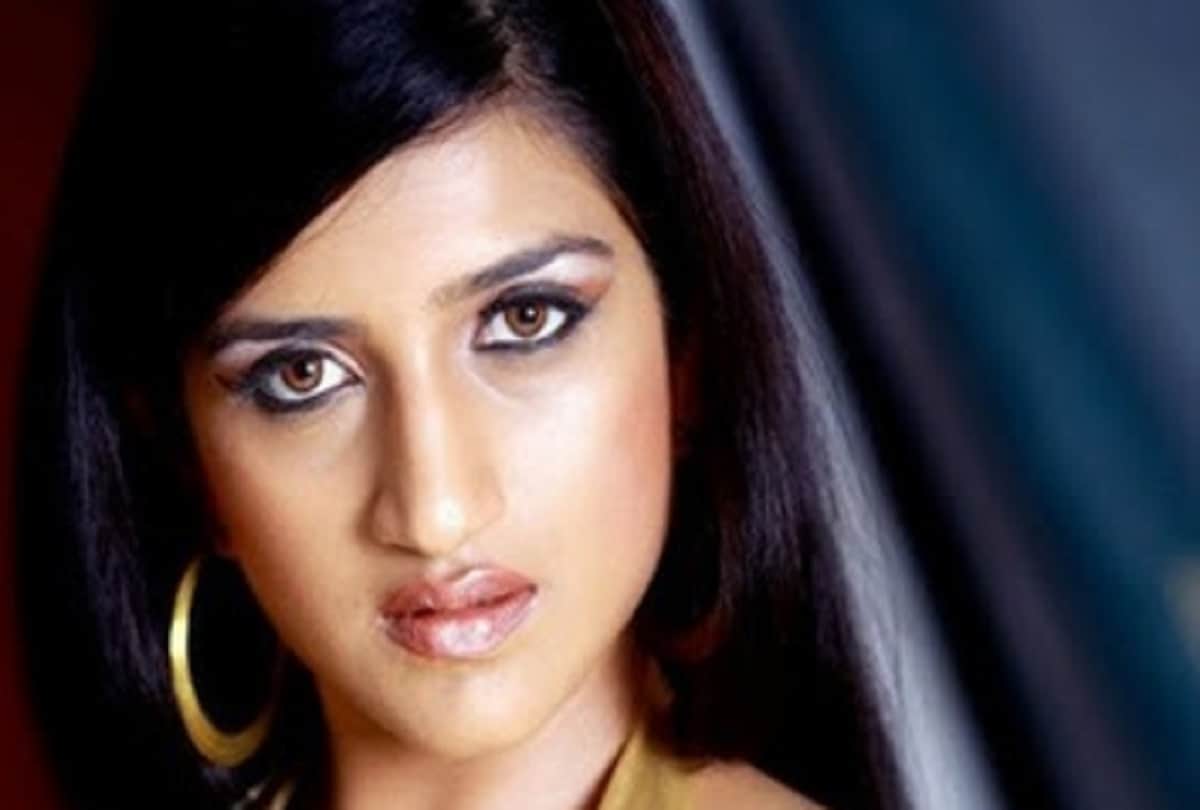 Kannada actress Rohini Singh and Arpita met with a major car accident and sustained severe injuries