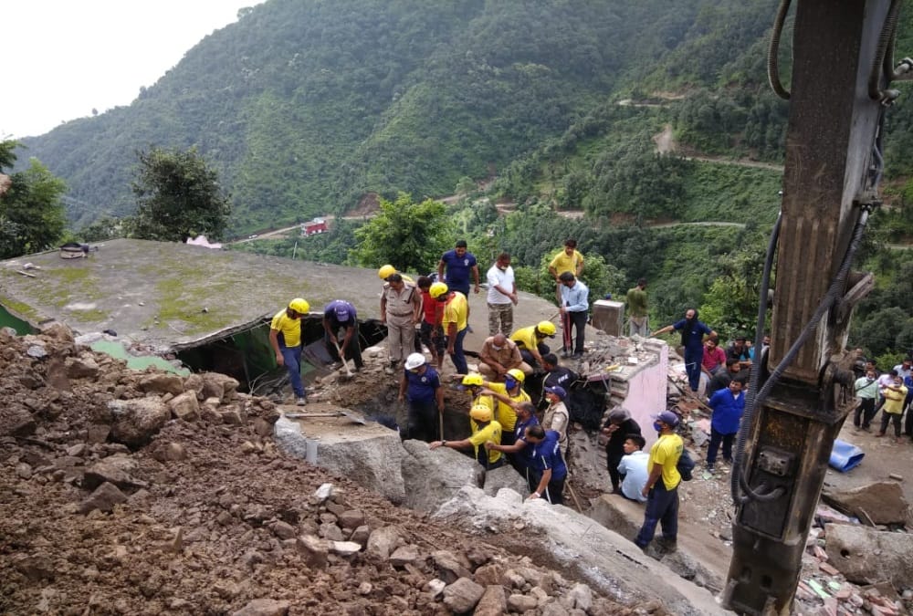 Uttarakhand Tehri Landslide Incidents: Mother Unconscious after seeing Three children Dead bodies