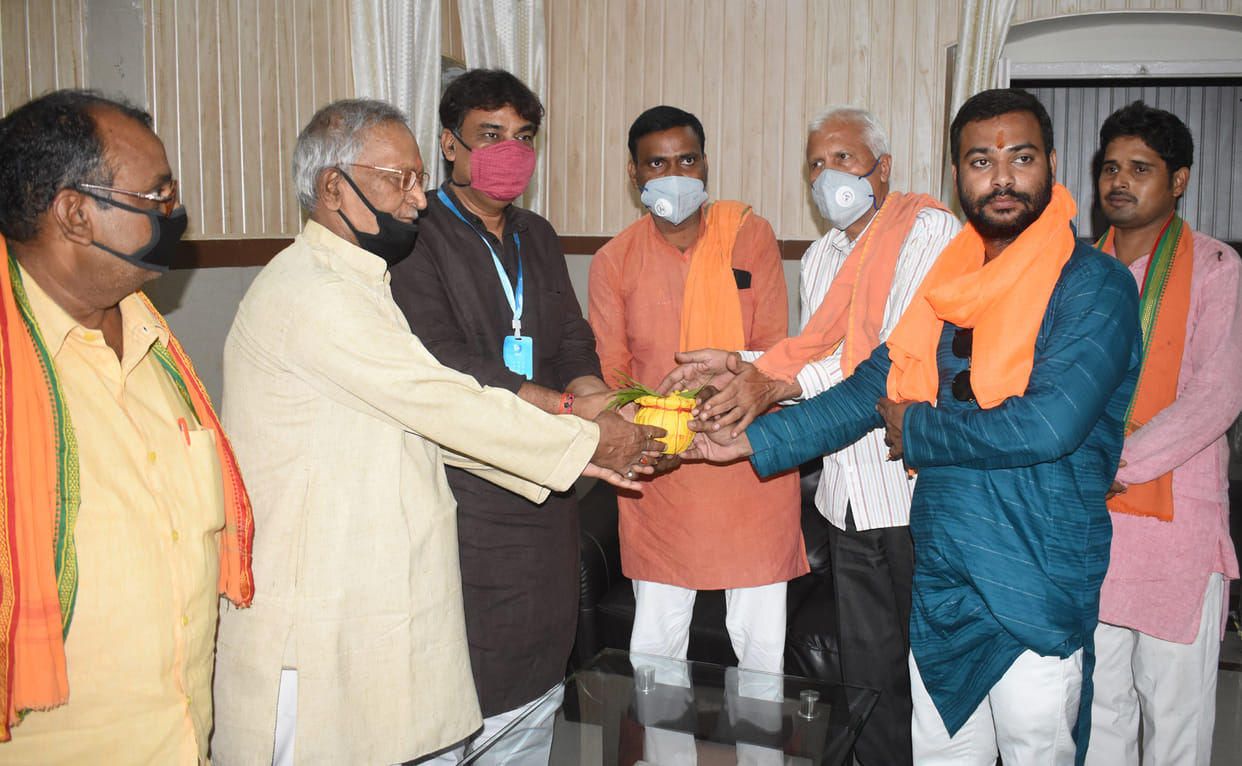 VHP officials left for Ayodhya with soil and Ganga water