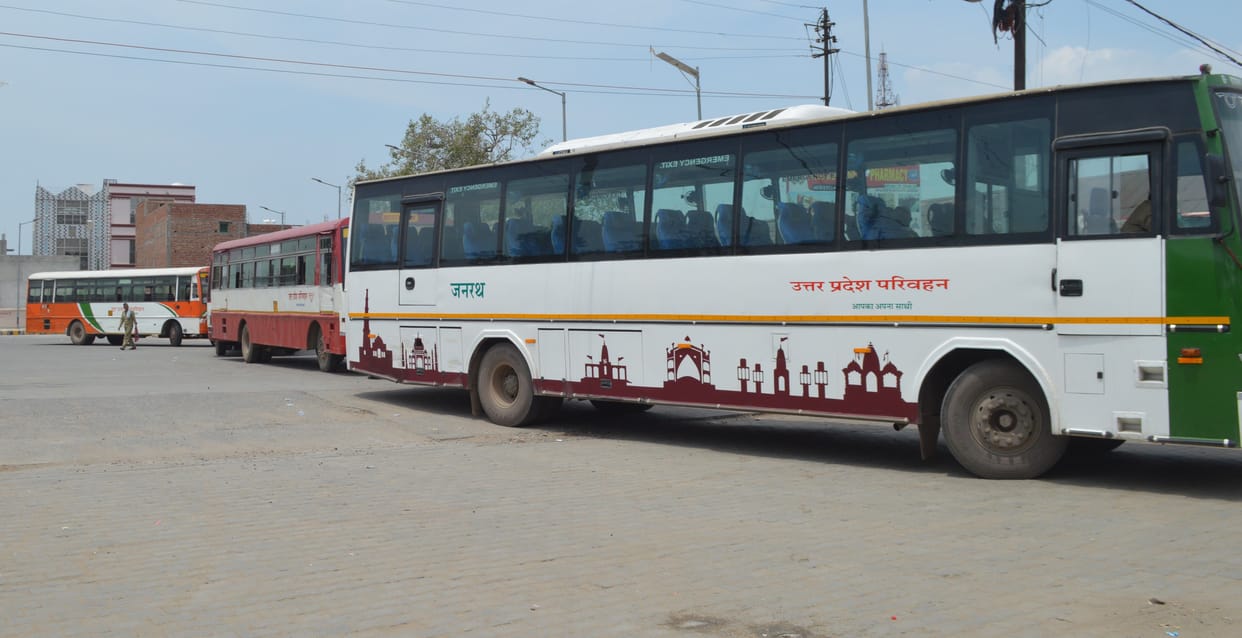 Hathras: Passengers traveling to Delhi on Rakshabandhan will have to face problems