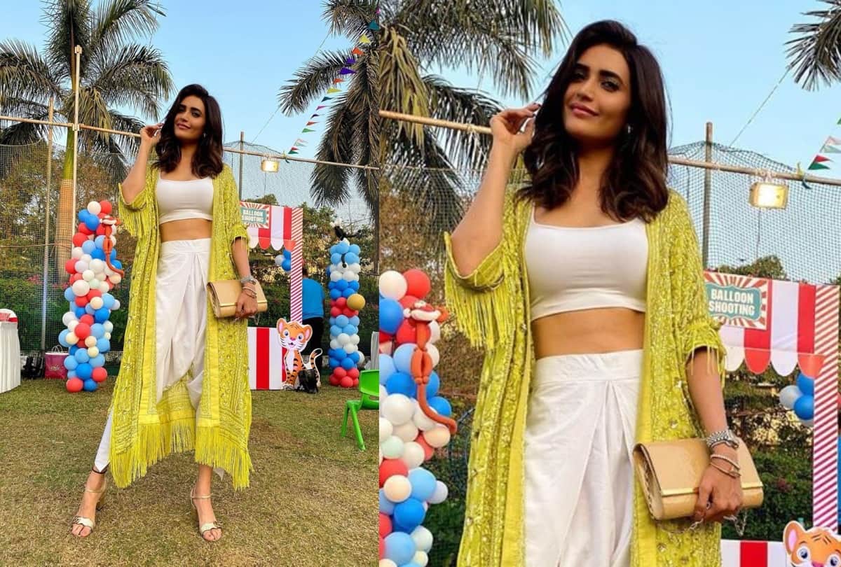 raksha bandhan 2020 karishma tanna best trendy looks in ethnic wear