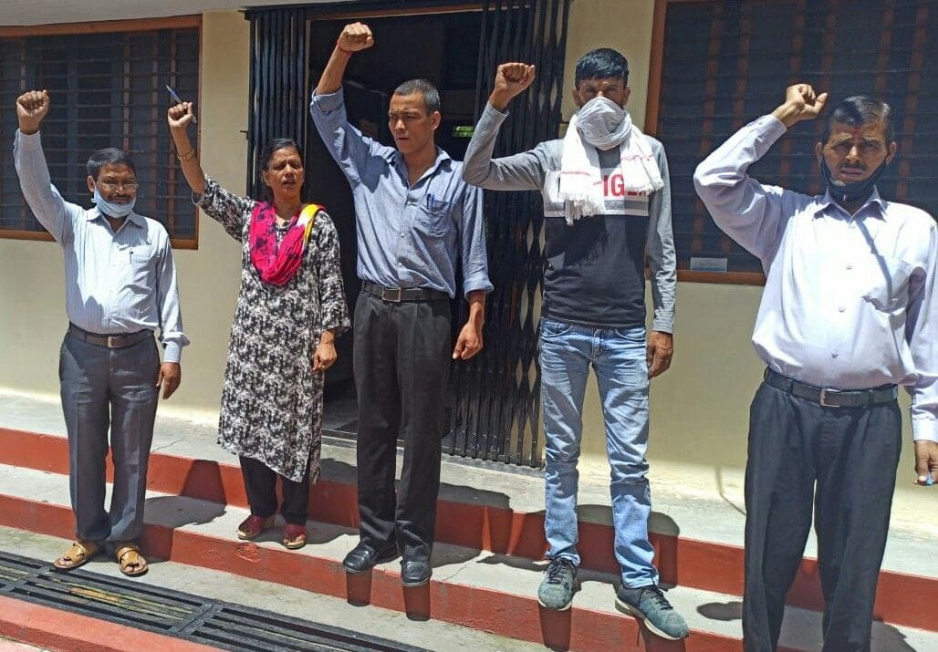 Protest of educational ministerial personnel in Bageshwar