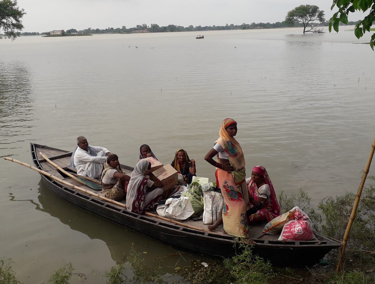 Ghaghra crossed red mark on both gauges, flood water enters 60 villages of 12 gram panchayats