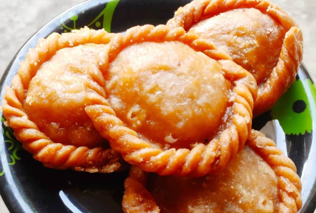 raksha bandhan recipes bihar famous traditional sweet chandrakala recipe in hindi how to make chandrakala mithai
