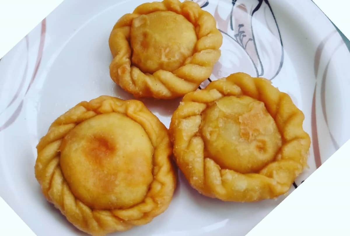 raksha bandhan recipes bihar famous traditional sweet chandrakala recipe in hindi how to make chandrakala mithai
