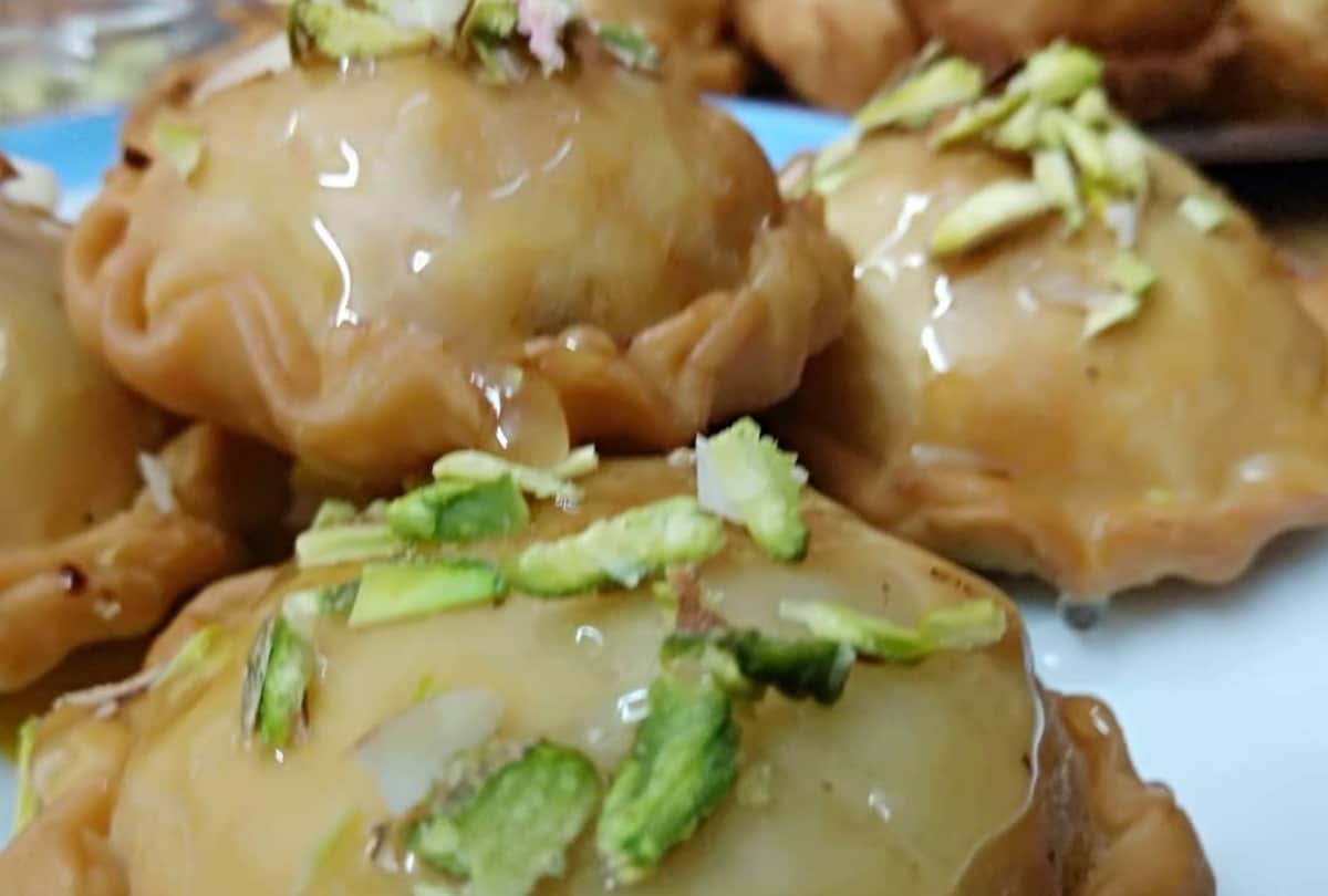 raksha bandhan recipes bihar famous traditional sweet chandrakala recipe in hindi how to make chandrakala mithai