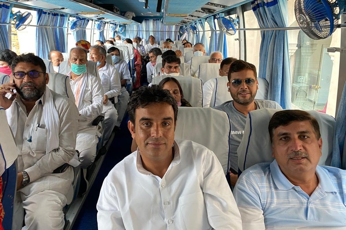 Rajasthan government crisis live updates ashok gehlot sachin pilot assembly session rebel mlas hotel shift congress