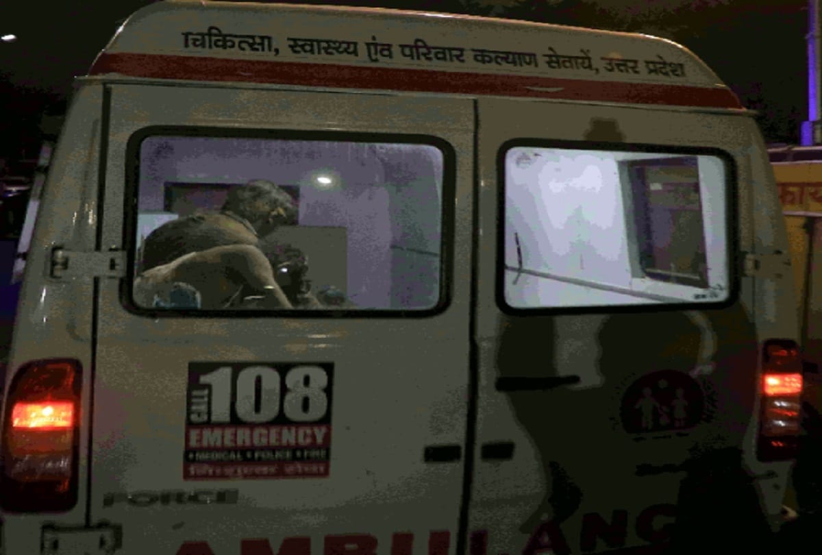 reason behind Building Collapses in noida sector 11