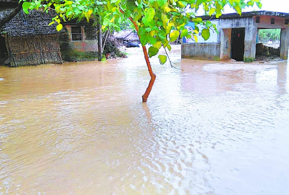 Flood like situation in Gonda and balrampur.