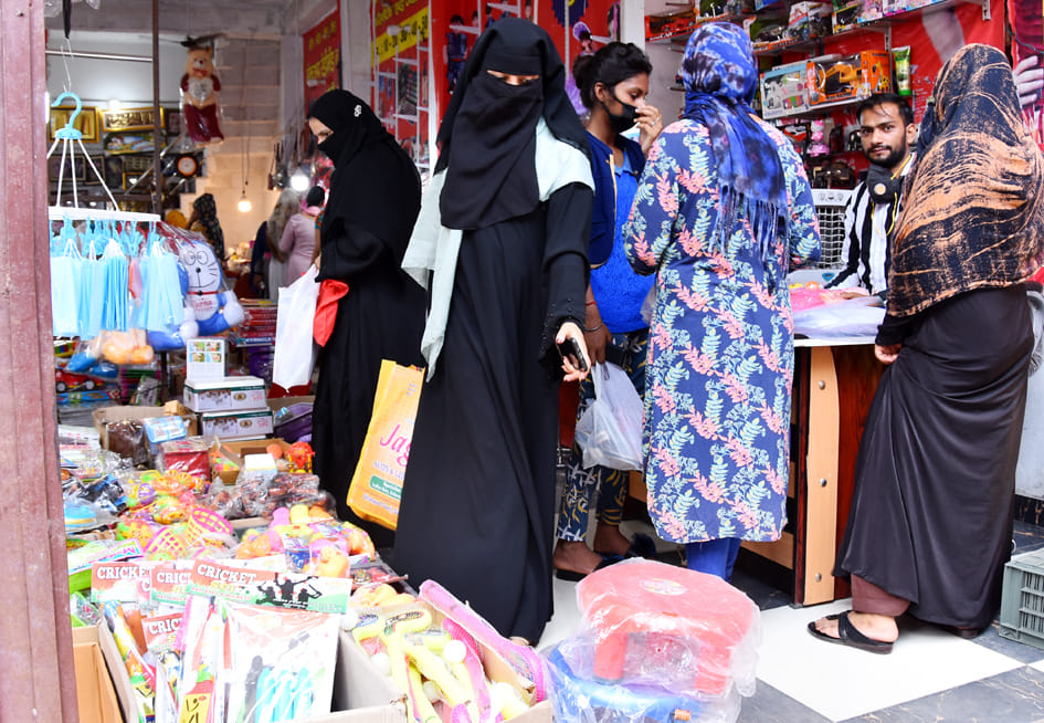 Bakrid shopping crowd gathered in markets