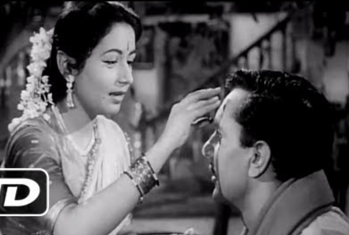 Raksha Bandhan Rakhi 2020 Song in Hindi: Mere Bhaiyaa Mere Chanda to Behana ne Bhai Ke Kalai se raksha bandhan song