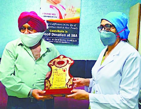Iqbal Singh Bale honored at IMA for donating blood for the hundredth time