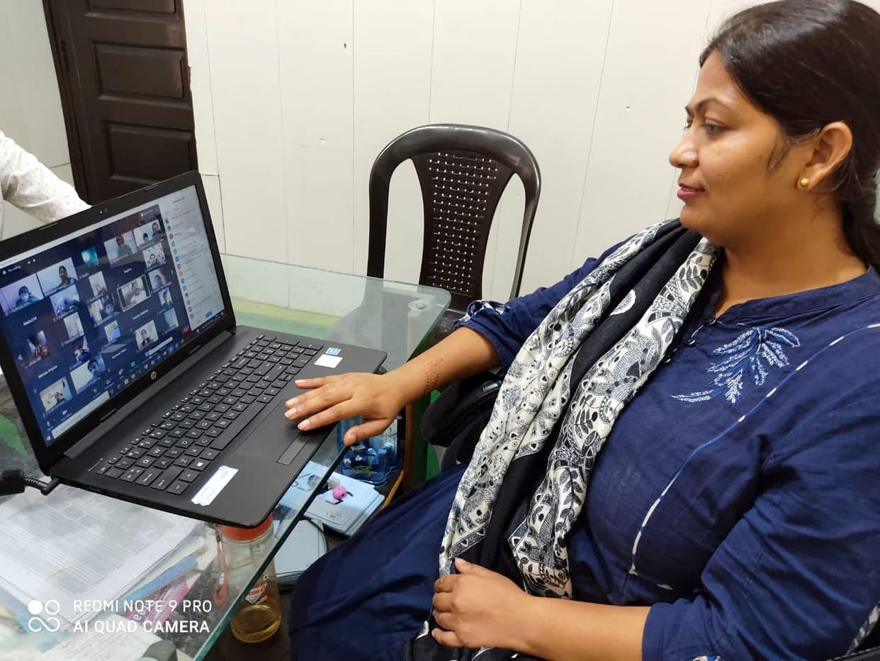 Rewarded children online with the zoom app